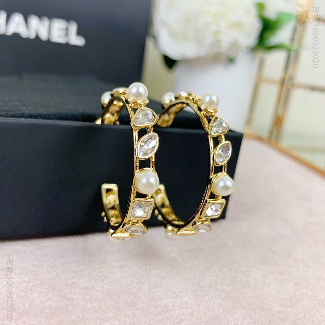 新款 19年CHANEL香奈儿珍珠双c款耳钉耳环