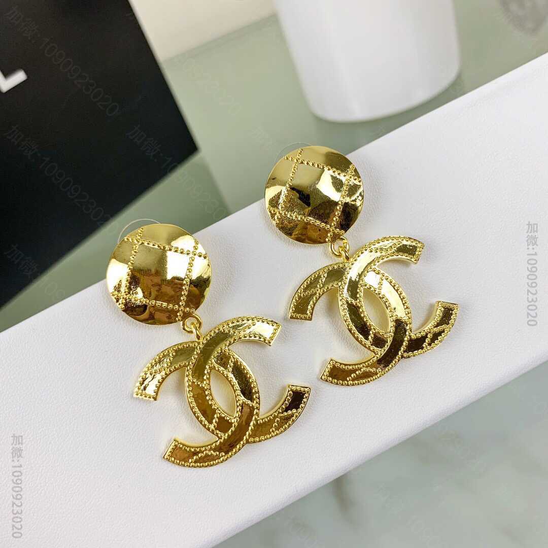 19新款 CHANEL香奈儿金色大logo双c吊坠耳钉耳环