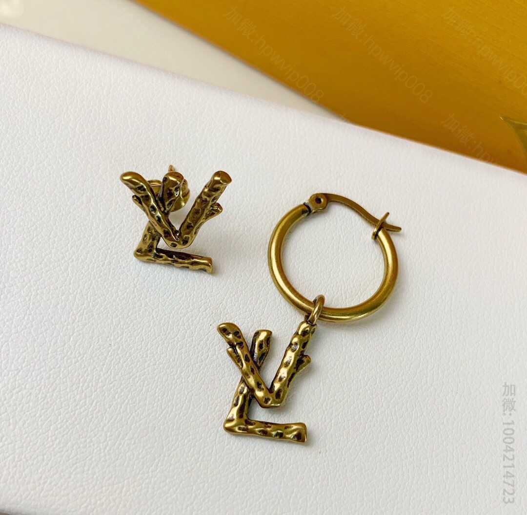 原单LV耳钉 LV耳钉 Louis Vuitton 路易威登 男女同款LV耳钉耳环 LV饰品 