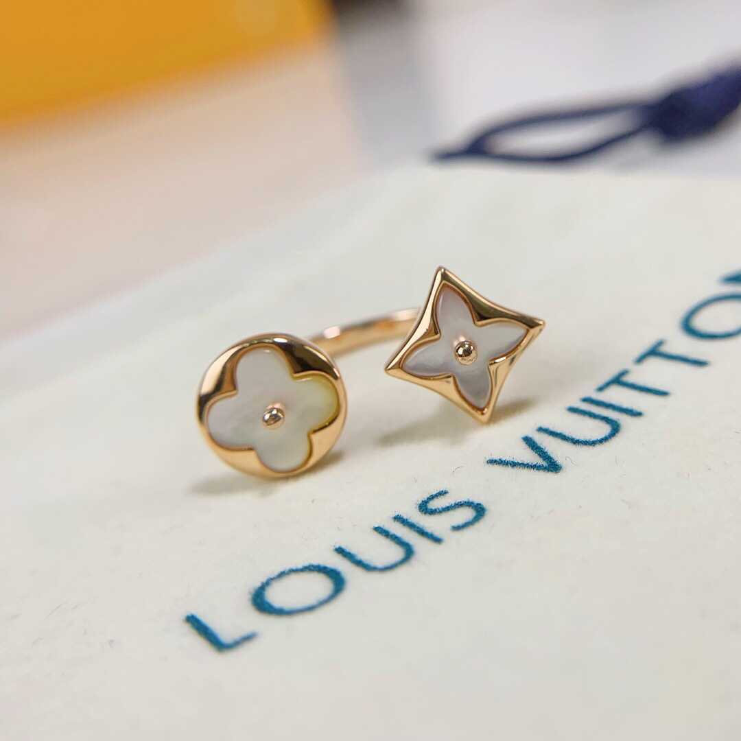 精仿LV戒指饰品 Louis Vuitton 路易威登 lv双花 白贝母 玫瑰金戒指 LV戒指饰品 