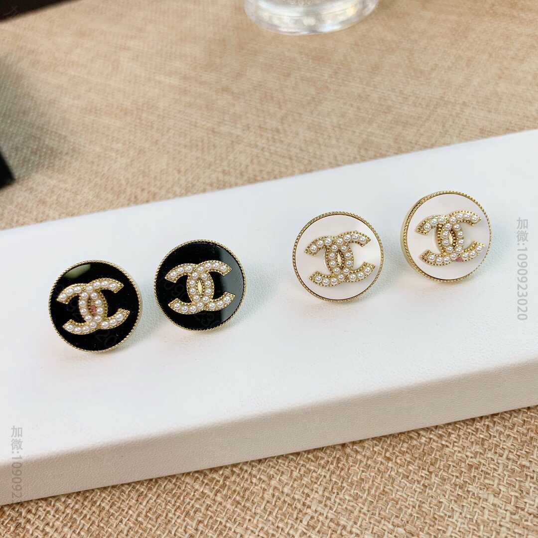 新款 CHANEL香奈儿双c珍珠耳钉耳环