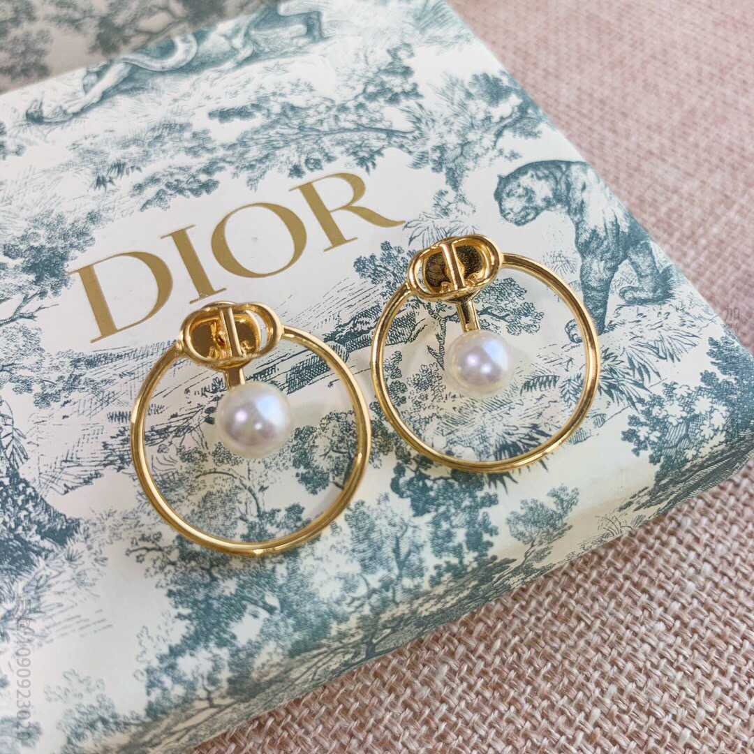 19款迪奥dior CD字母珍珠耳钉耳环