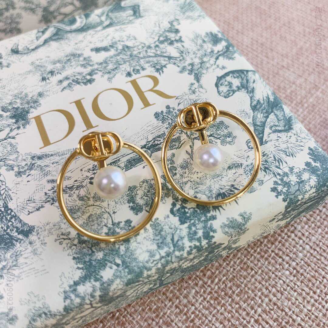 19款迪奥dior CD字母珍珠耳钉耳环