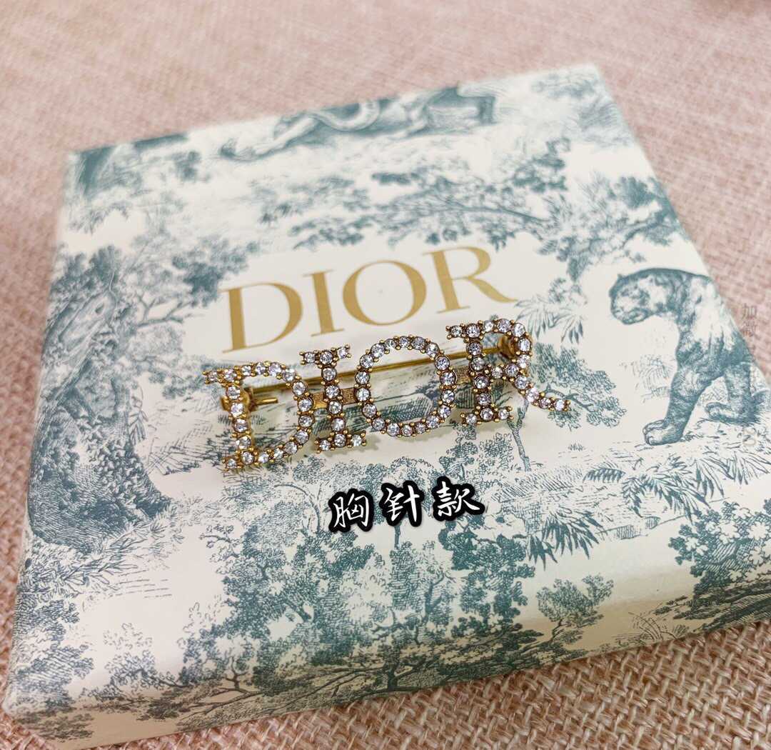 19款迪奥dior jadior 字母水晶钻胸针