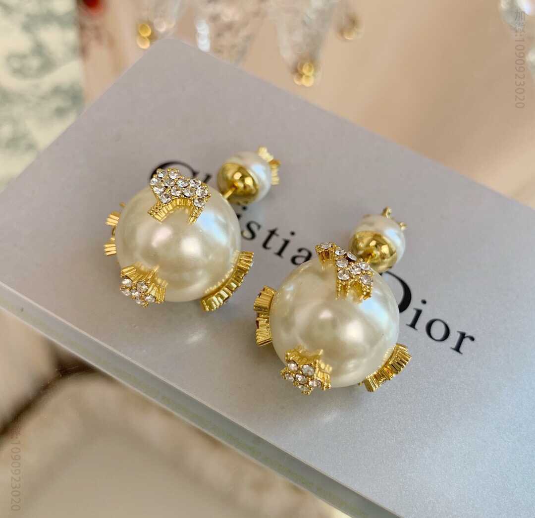 19款迪奥dior 字母带钻满钻珍珠耳钉耳环 高仿迪奥耳环网站