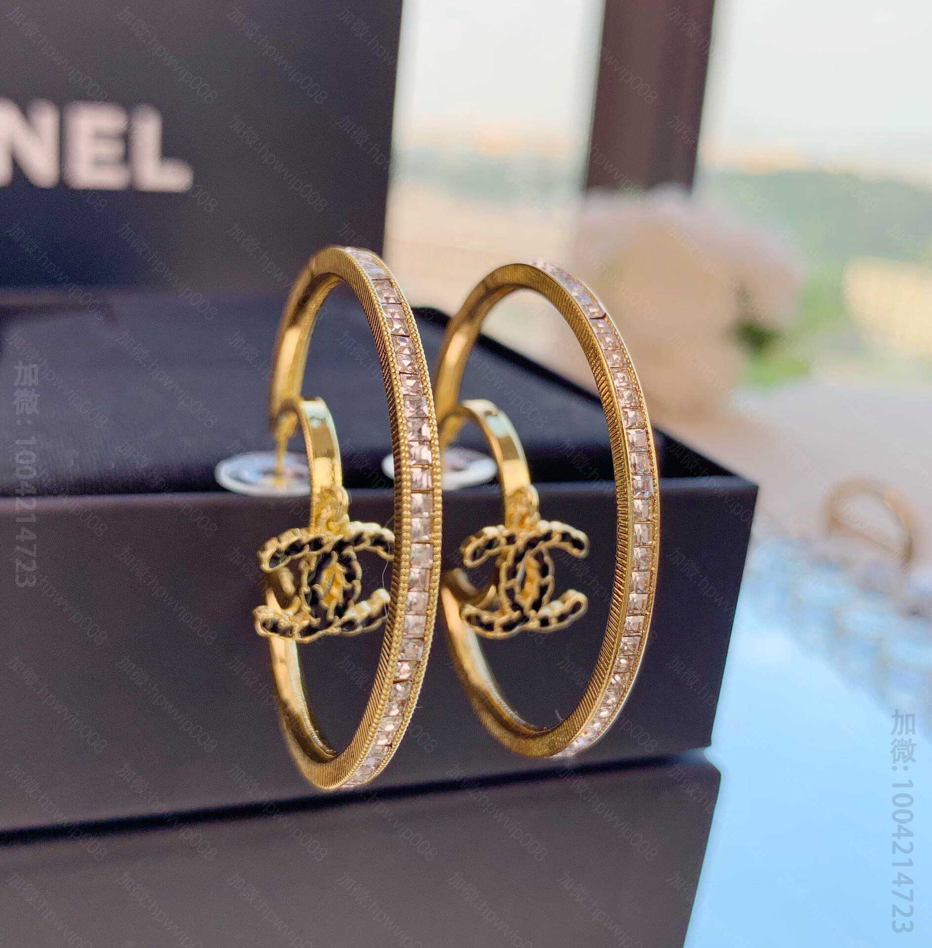 CHANEL香奈儿金色圆形双c满钻耳钉 耳环 C79956 
