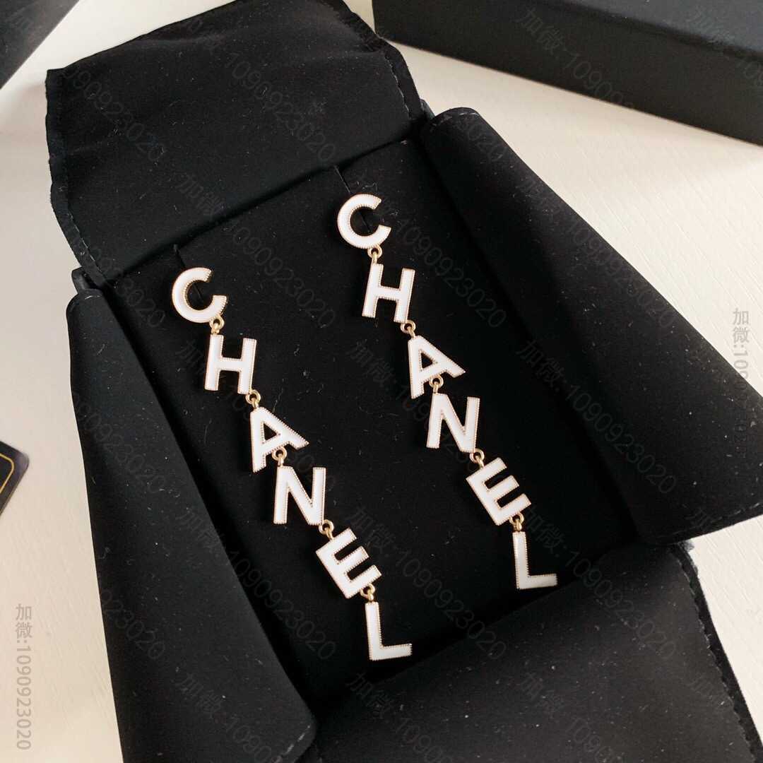 chanel香奈儿 专柜新款字母形状耳环ZP开模定制字母耳环