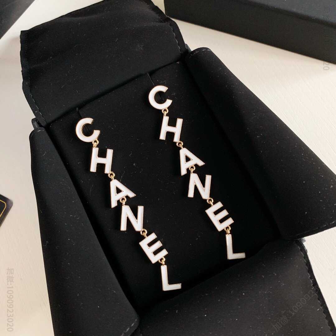chanel香奈儿 专柜新款字母形状耳环ZP开模定制字母耳环
