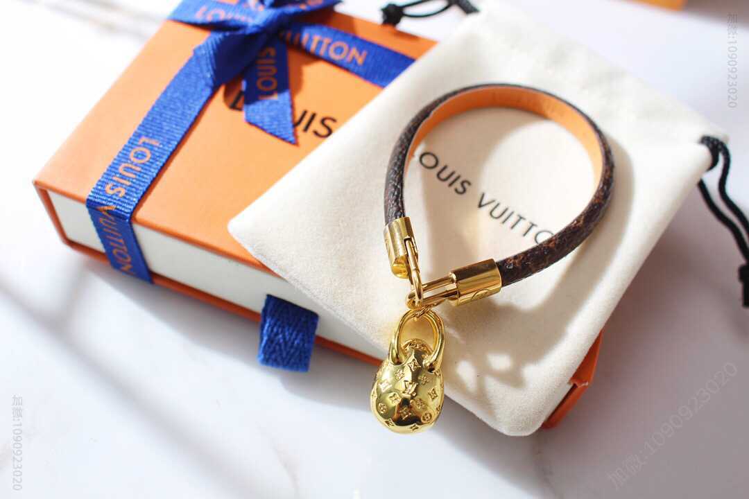 Louis Vuitton 路易威登 恐龙蛋包包手链手绳