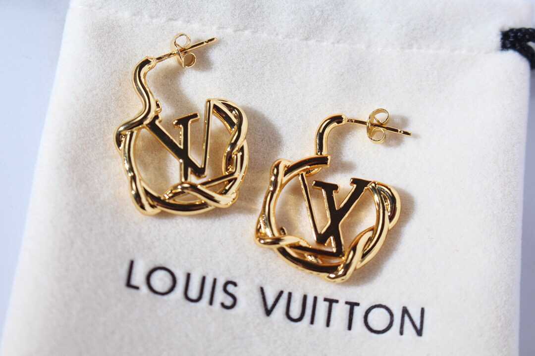 Louis Vuitton 路易威登 专柜一致黄铜材质耳钉耳环