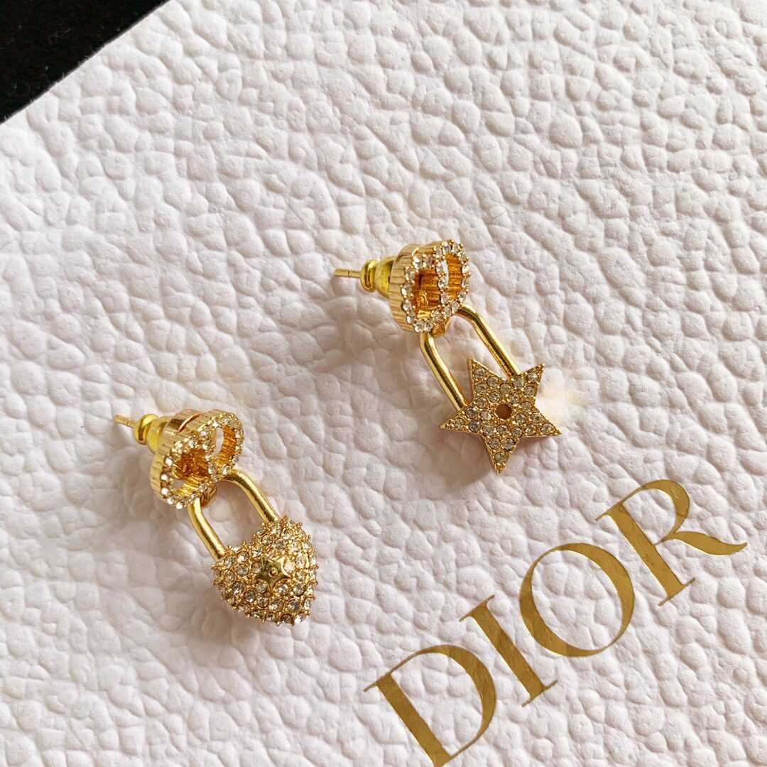 迪奥 专柜新款 Dior 五角星 爱心不对称耳环ZP开模定制耳环