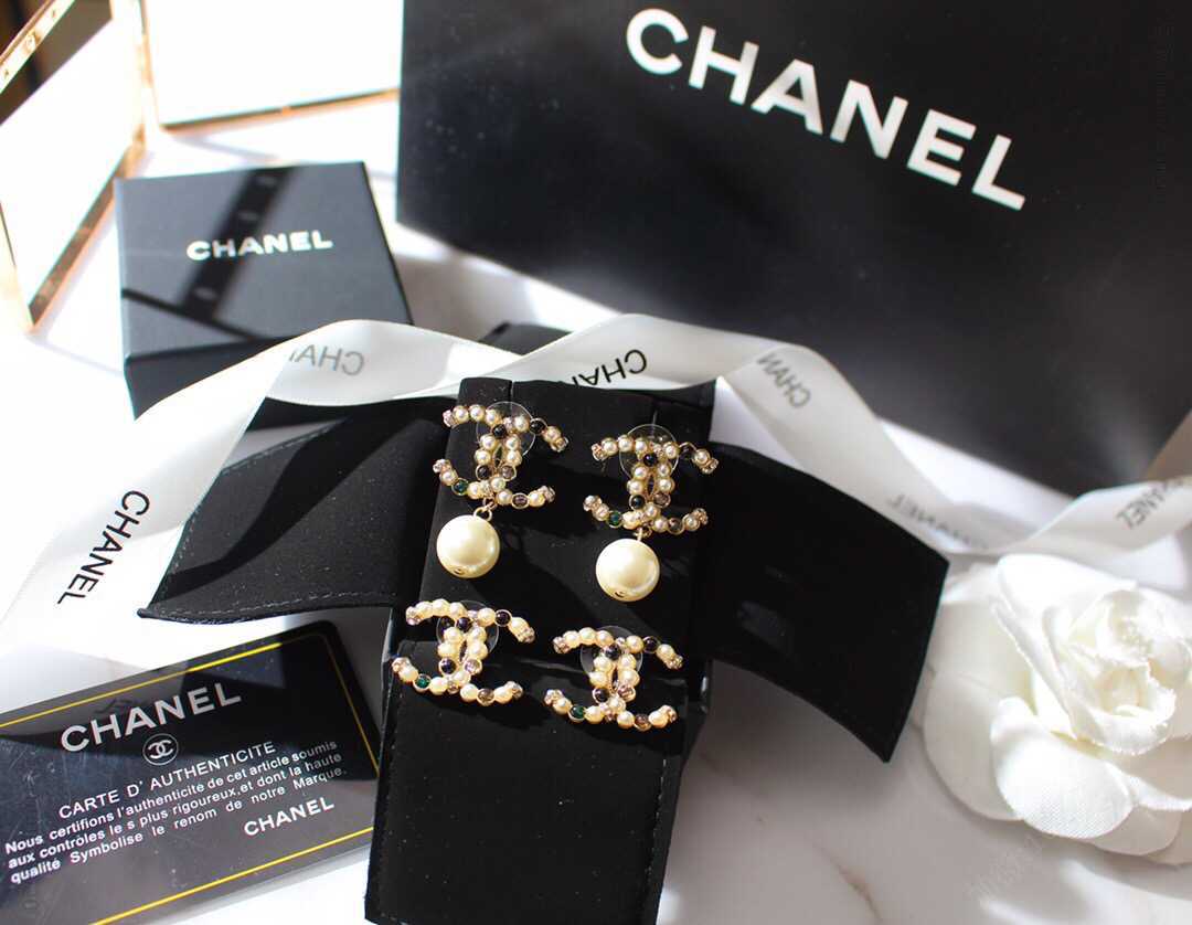 新款 CHANEL香奈儿双c耳钉耳环