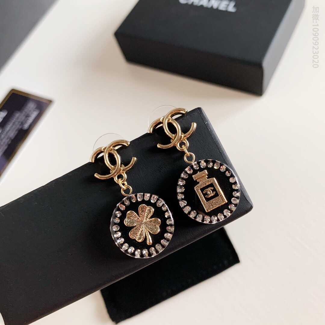 chanel香奈儿 专柜新款 小香家双C滴胶耳环ZP开模定制耳环