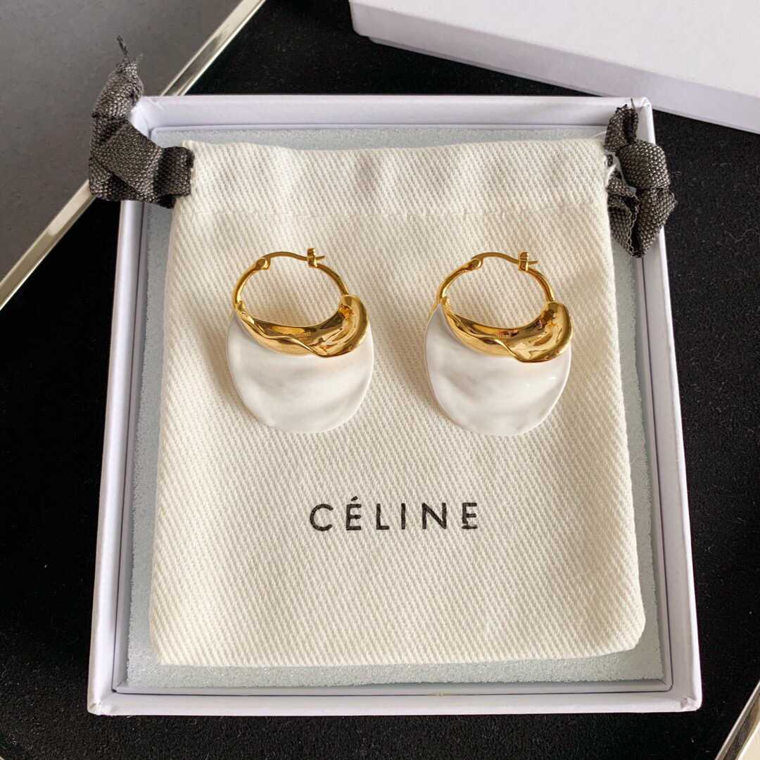 Celine 金色黄铜搭配白色珐琅装饰黄铜珐琅耳环