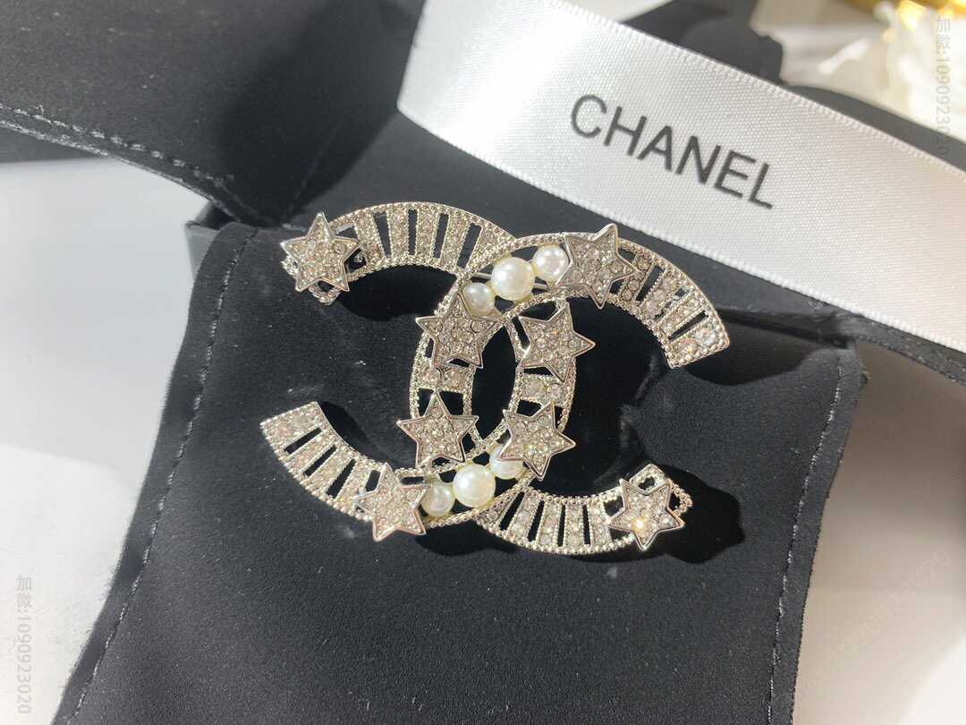 新款 CHANEL香奈儿双c五角星胸针星星珍珠