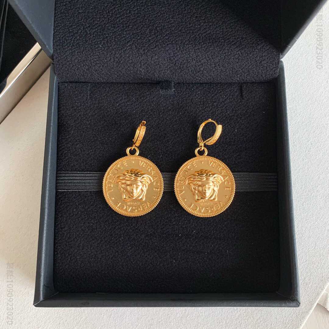 范思哲 耳坠饰有Tribute金色硬币吊坠BIT-VERSACE吊坠美杜莎耳环