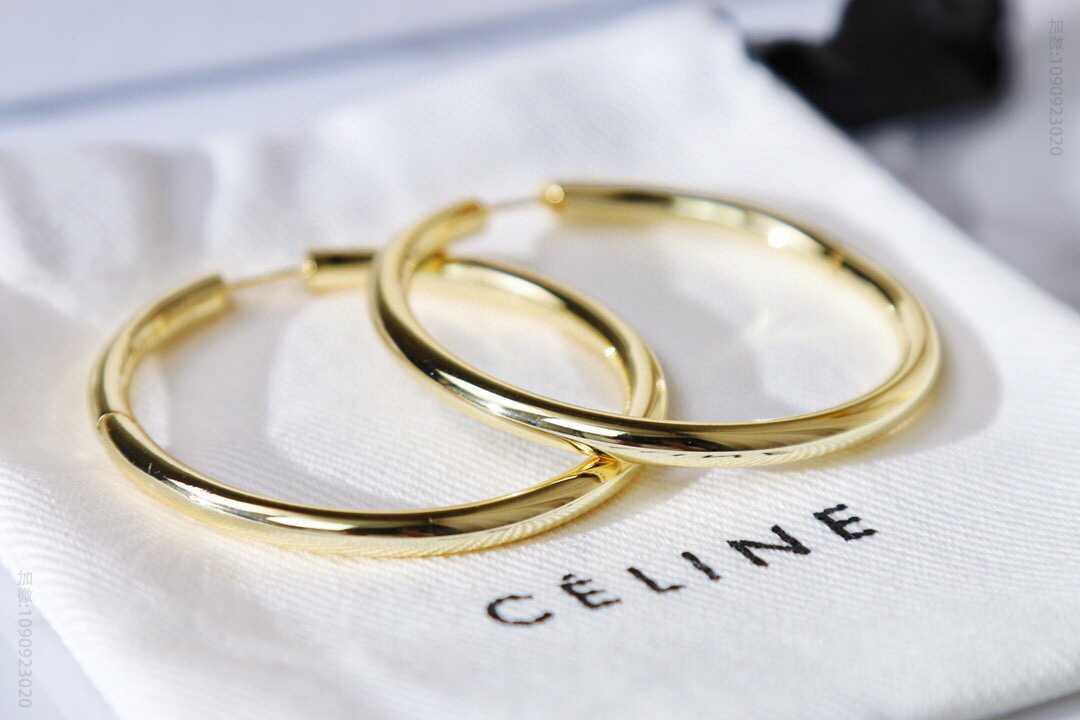 新款Celine赛琳圆形耳钉耳环