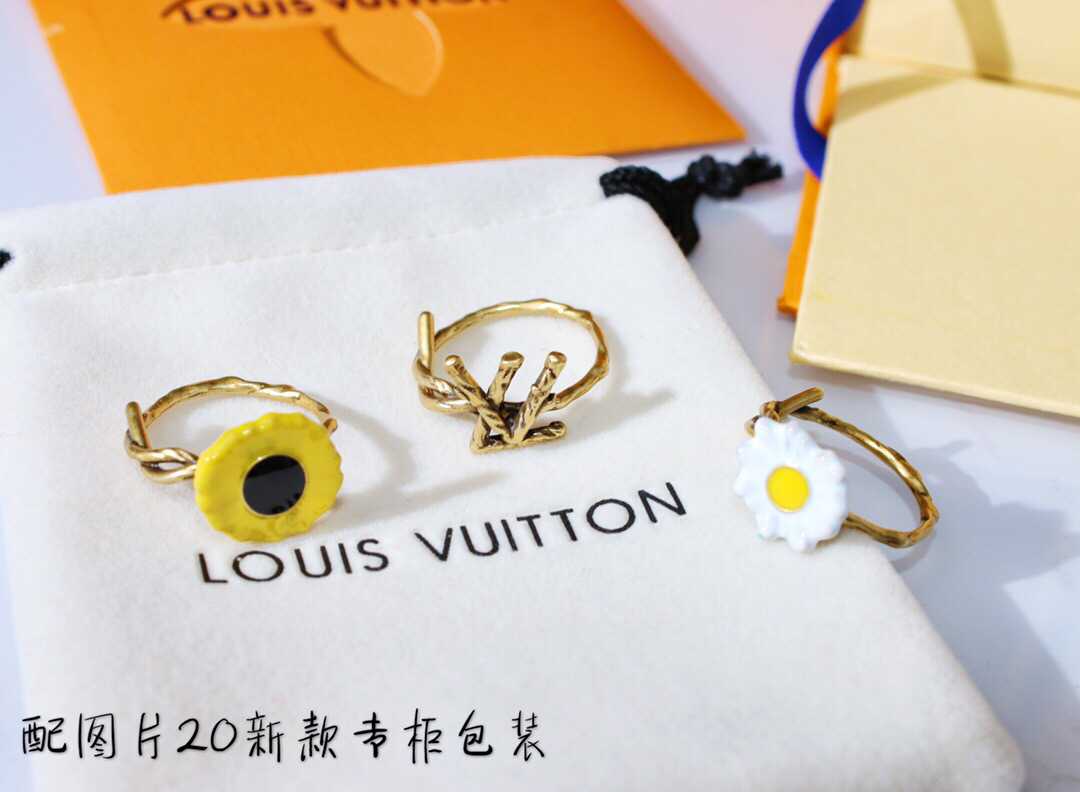 原单LV戒指饰品 Louis Vuitton 路易威登 专柜一致黄铜材质雏菊戒指 LV戒指饰品 