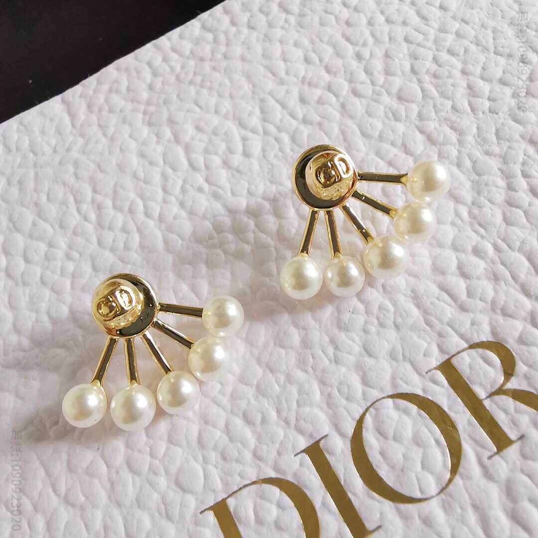 DIOR 迪奥 专柜新款 DIOR LA PETITE TRIBALE耳环