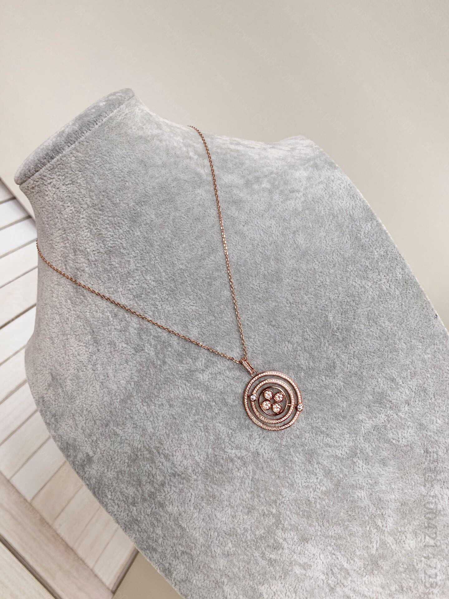 LV项链 LV/路易威登 专柜新品IDYLLE BLOSSOM系列 18K 金钻石项链 LV饰品 