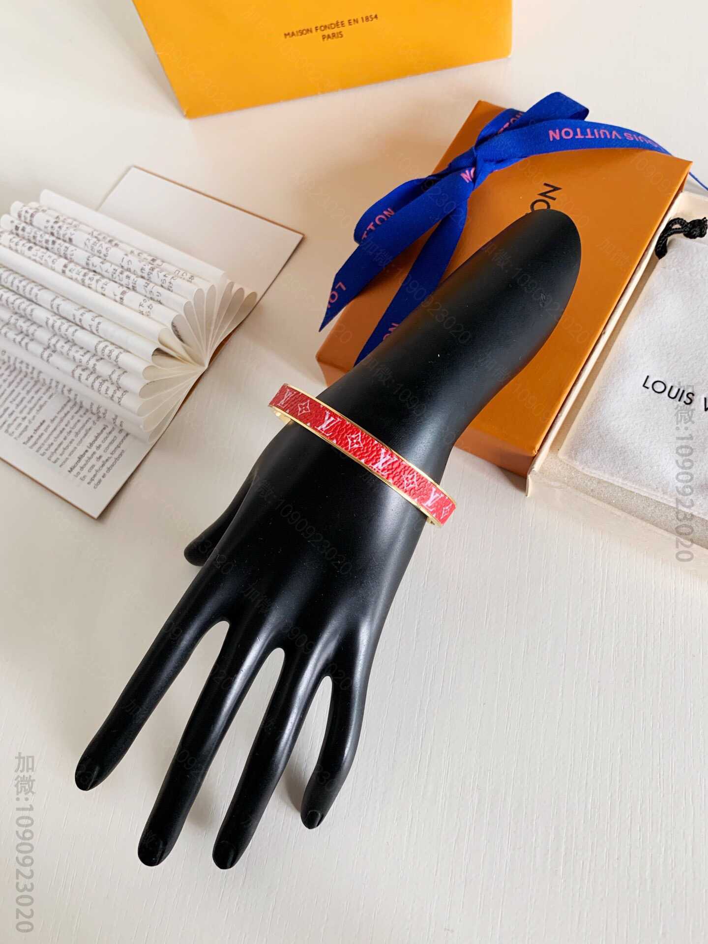 Louis Vuitton 路易威登 LV老花手镯