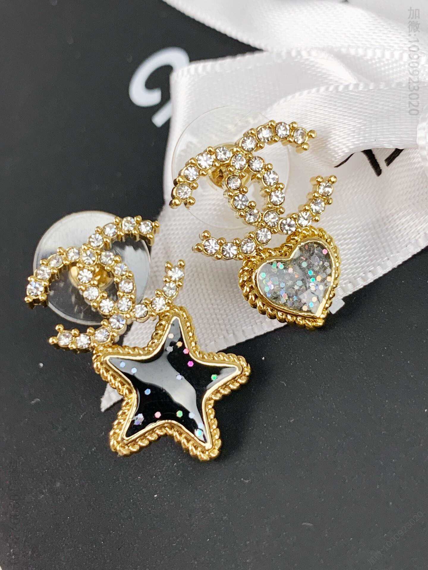 新品 CHANEL经典双C镶钻星心耳环 耳钉