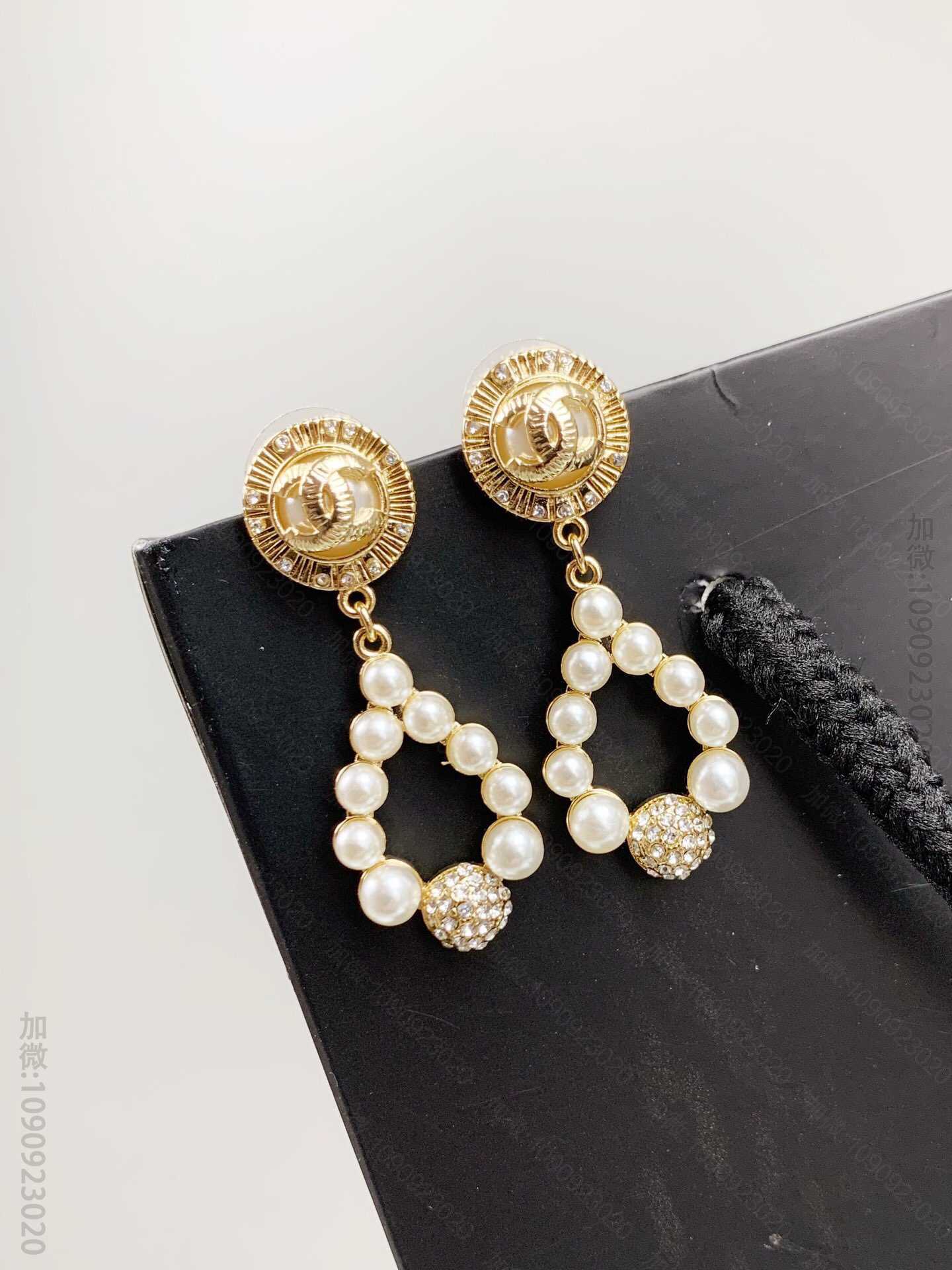 新品 CHANEL经典双C镶钻星心耳环 耳钉