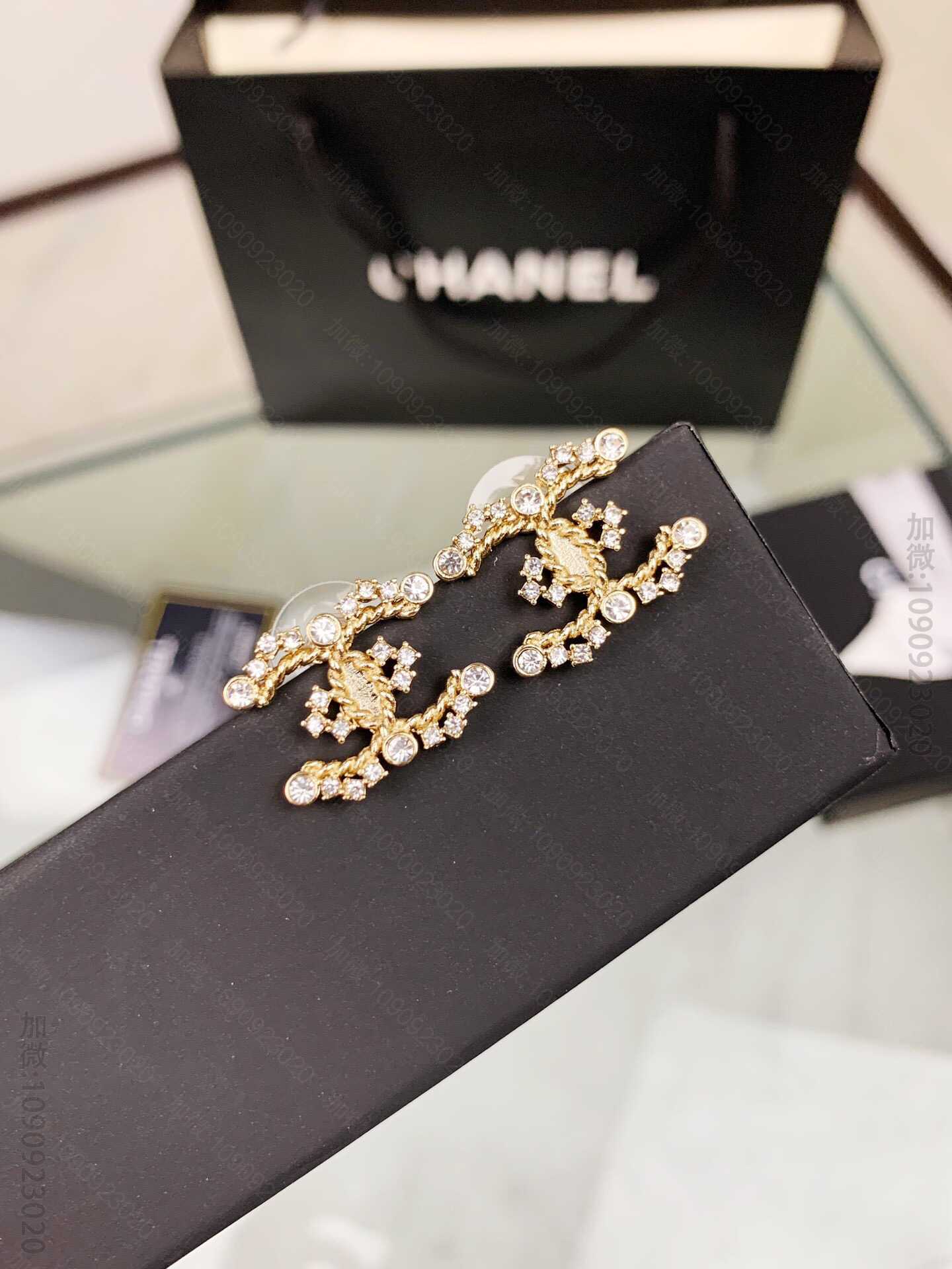 新品 CHANEL经典双C满钻 耳环 耳钉