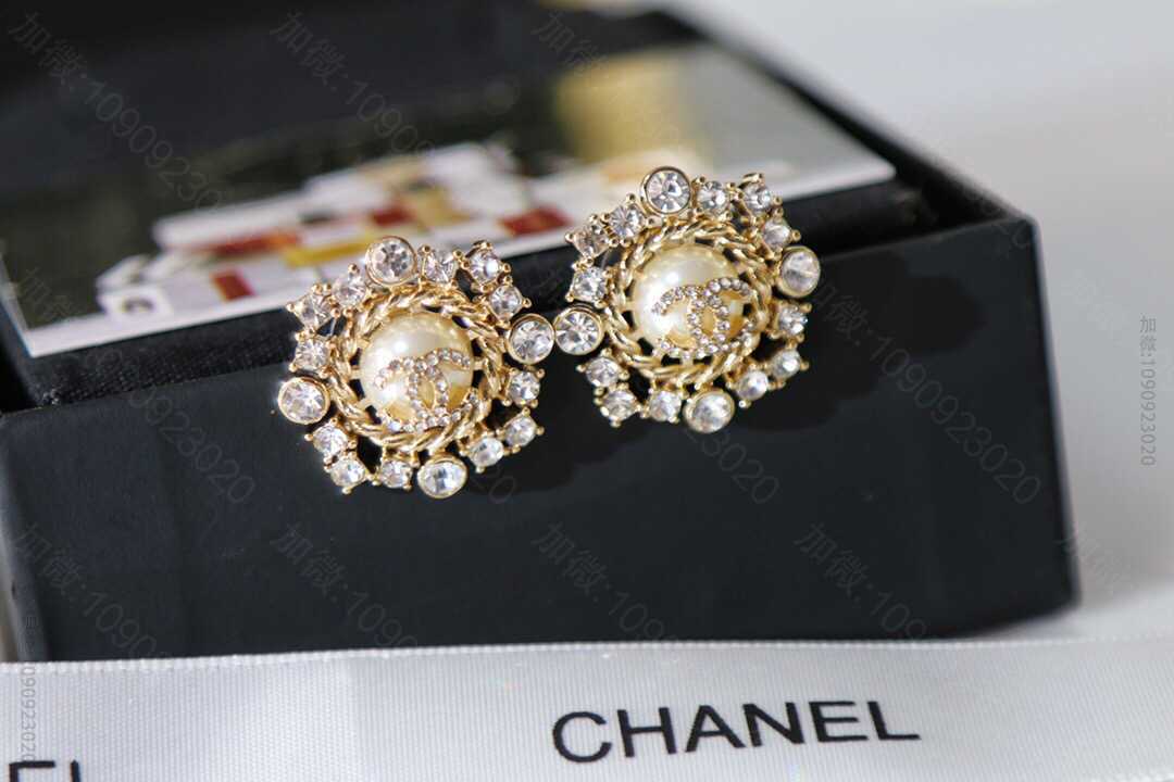 新款 CHANEL香奈儿双c耳钉耳环