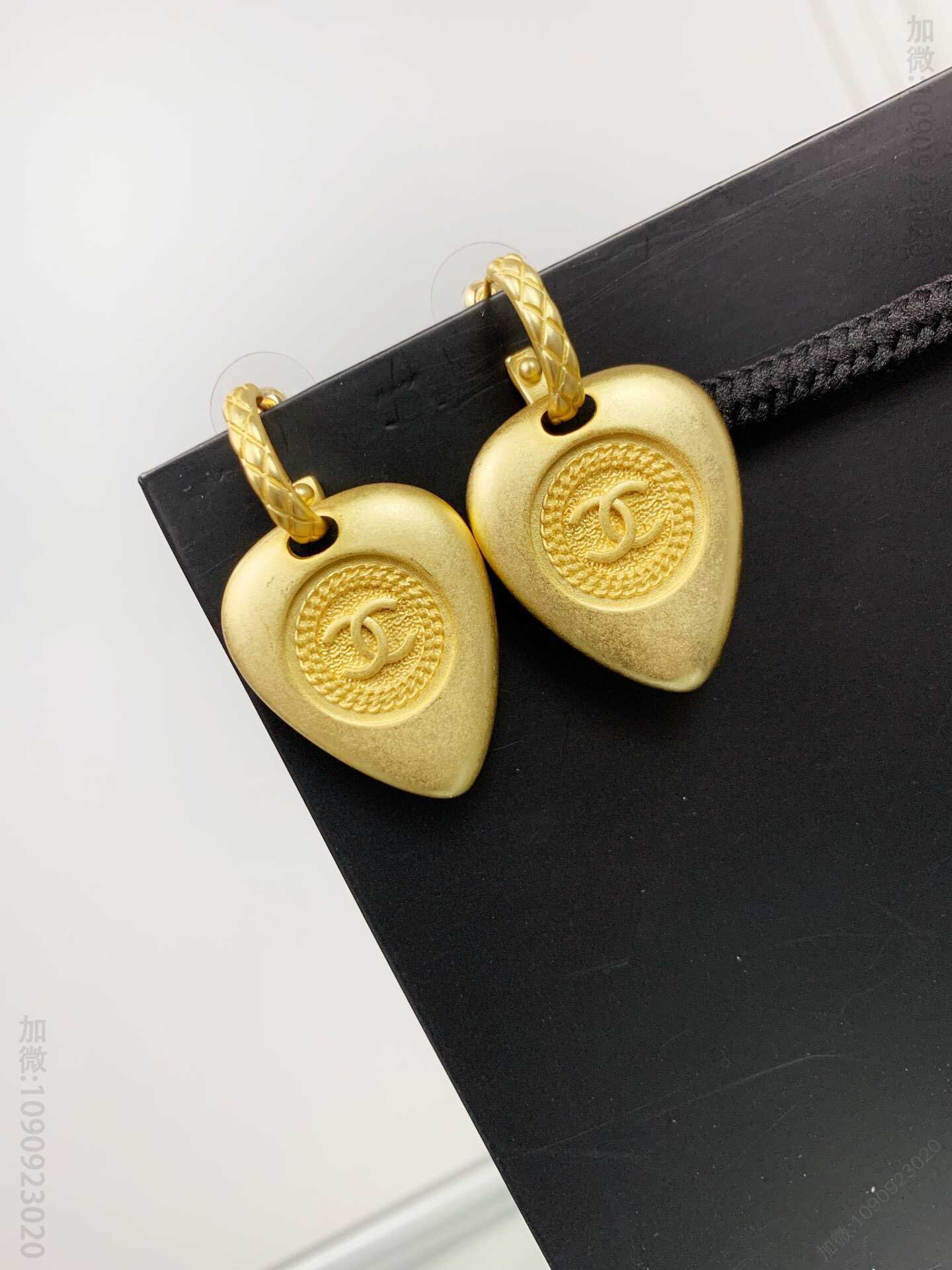 新品 CHANEL经典双C爱心耳环 耳钉