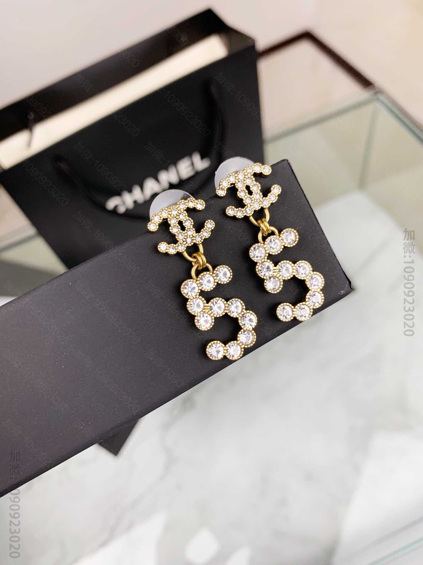 新品 CHANEL经典双C 5字满钻 耳环 耳钉