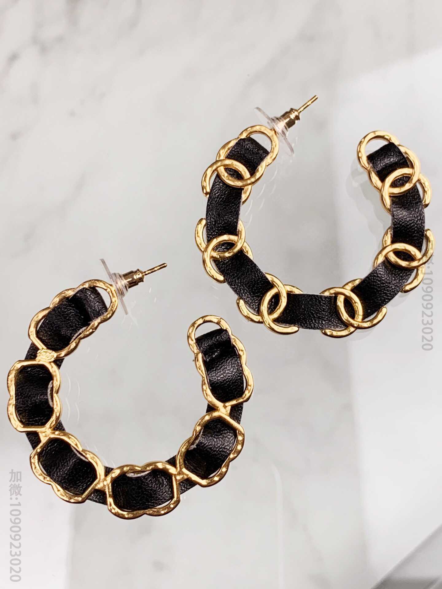 新品 CHANEL经典黑皮绳 耳环 耳钉