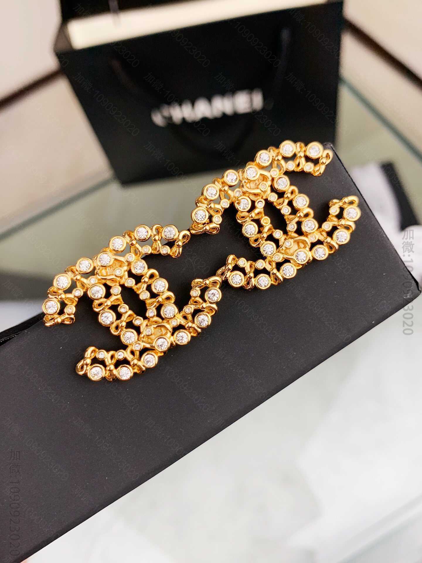 新品 CHANEL经典双C满钻 耳环 耳钉