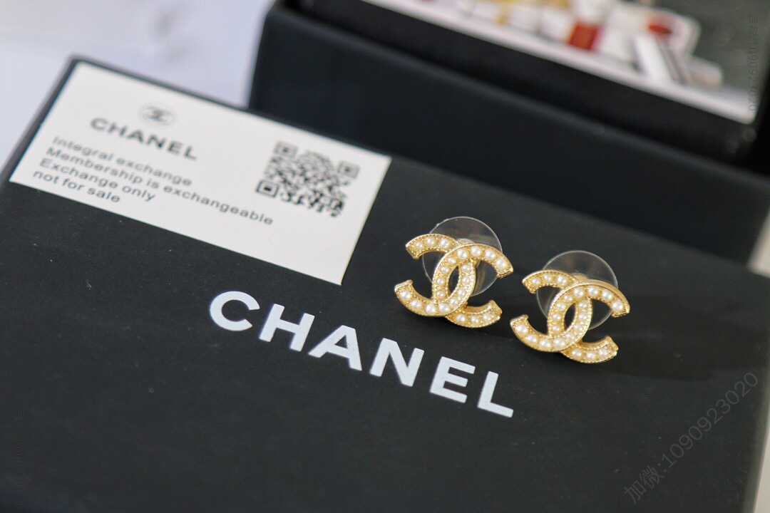 新款 CHANEL香奈儿耳钉耳环