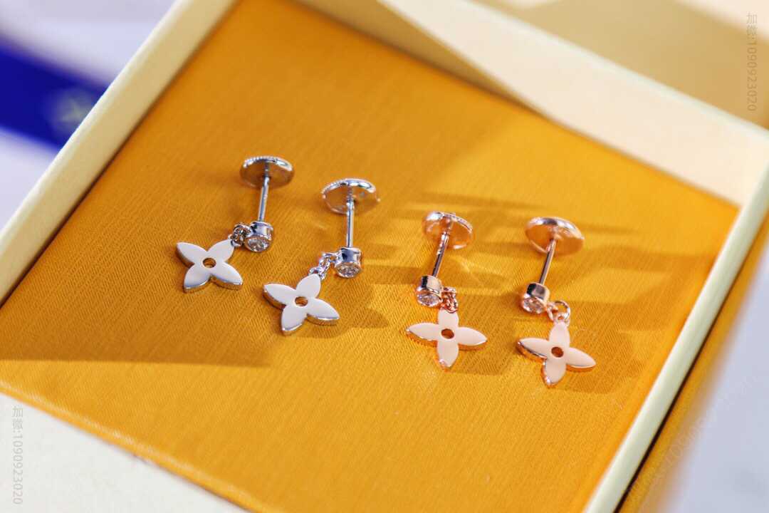 LV饰品 Louis Vuitton 路易威登 925纯银材质耳钉 LV耳环