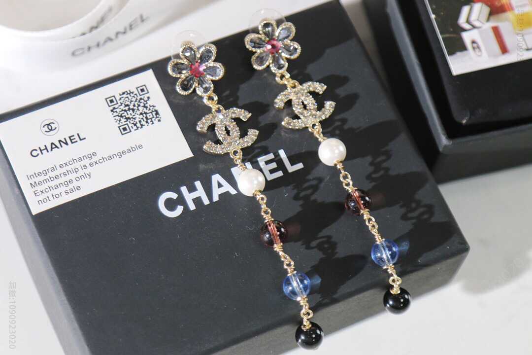 新款 CHANEL香奈儿双c耳钉耳环