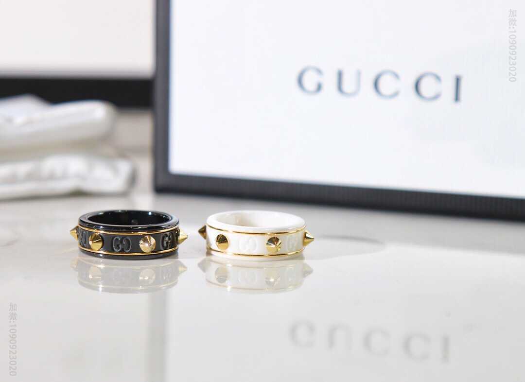 新款Gucci柳钉陶瓷戒指