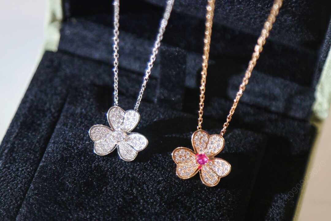 Van Cleef &Arpels 梵克雅宝三叶草项链