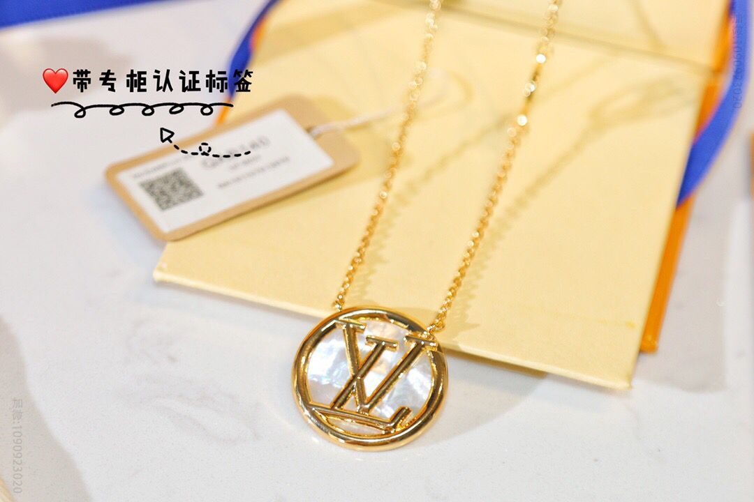 Louis Vuitton 路易威登 lv白贝母项链