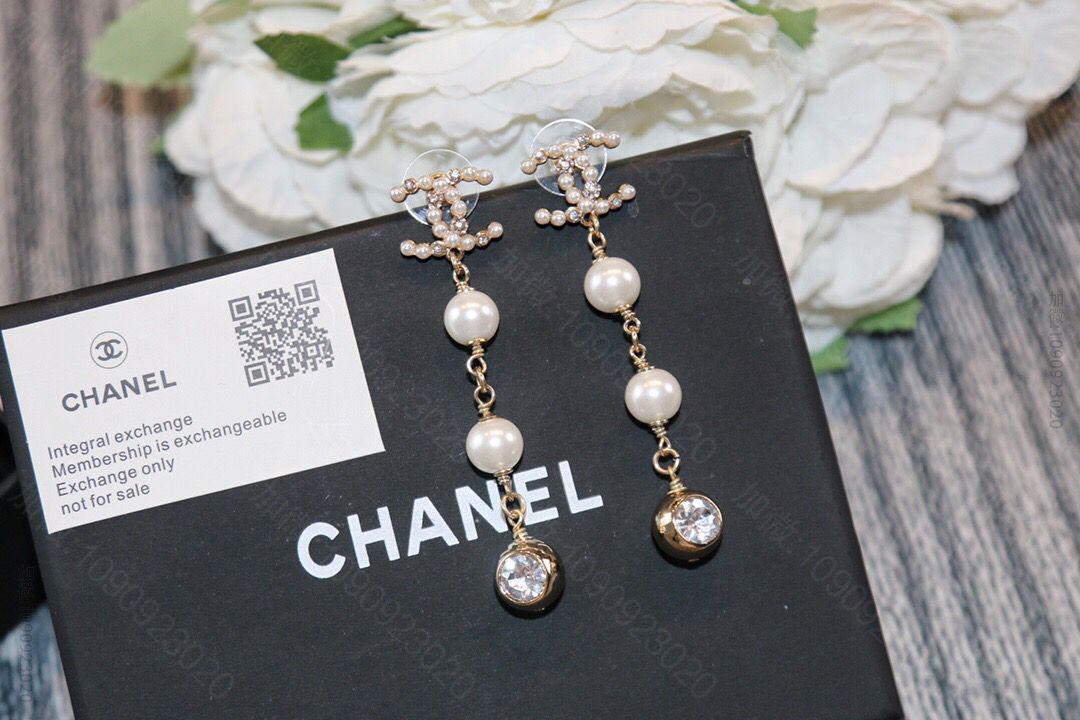 新款 CHANEL香奈儿双c珍珠耳环耳钉