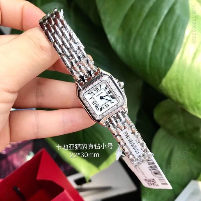 Panthère de Cartier 卡家猎豹手表表圈镶嵌36颗VS1.1天然真钻