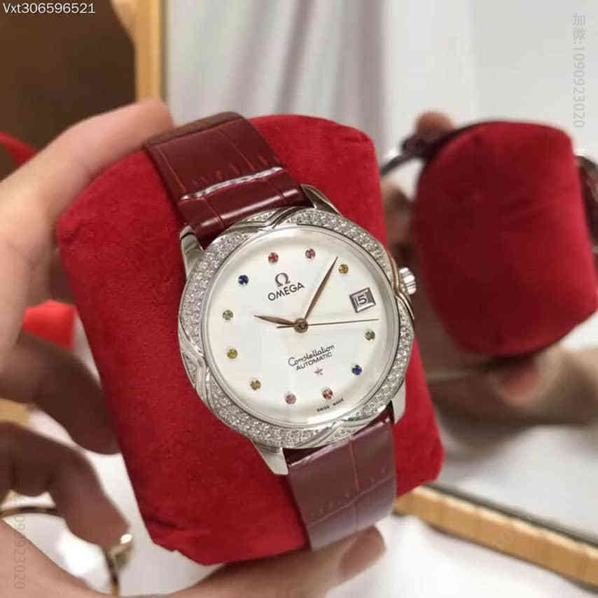 欧米茄OMEGA表盘由罗马刻度及8颗水晶镶嵌竹节纹进口小牛皮表带