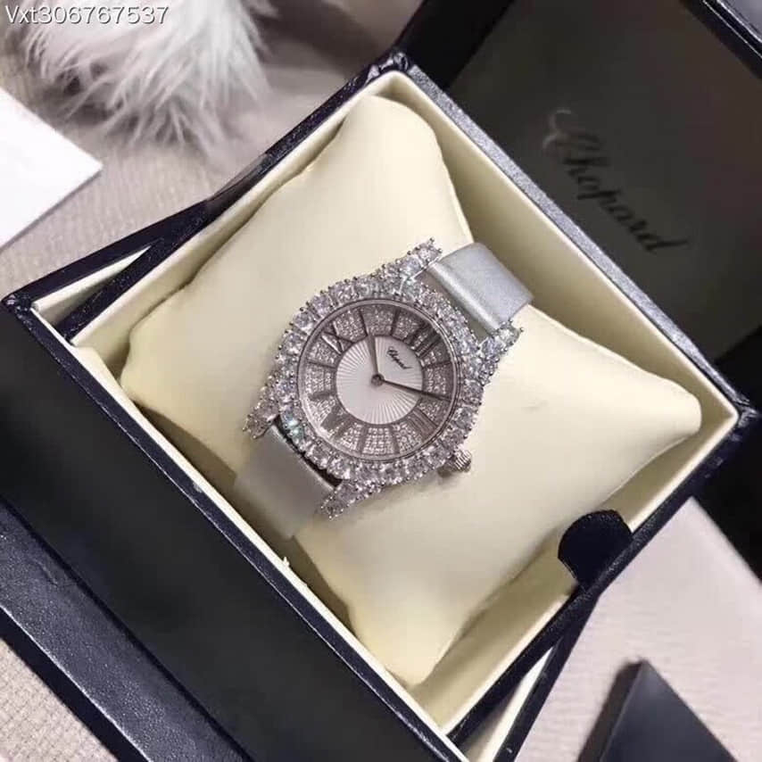 Chopard萧邦珠宝系列镀18K金镶钻 瑞士原厂机芯 Chopard最为经典的系列女款腕表
