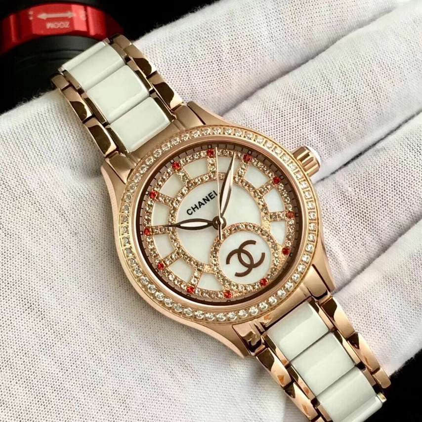 最新款 香奈儿(Chanel)满天星系列表盘釆用璀璨钻石女士机械腕表