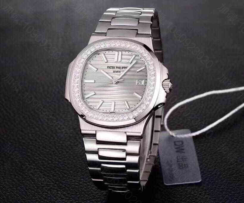 百达翡丽PATEK PHILIPPE鹦鹉螺系列蓝宝石玻璃镜面 小牛皮表带 原...