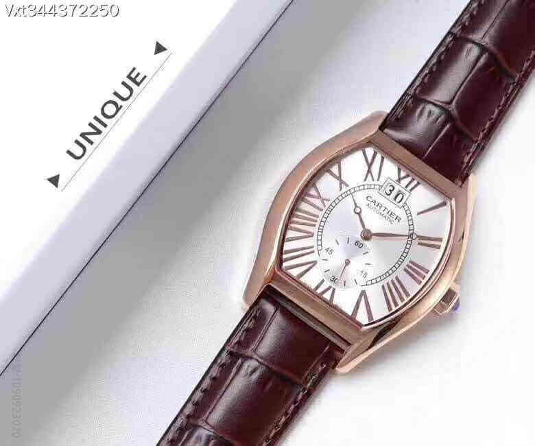 卡地亚Cartier 龟形系列装载2824一2两针半机芯W1556234腕表