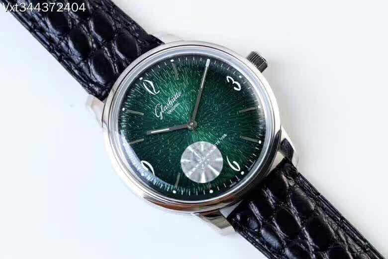 格拉苏蒂原创六零年代系列渐变色调祖母绿的复古表盘腕表