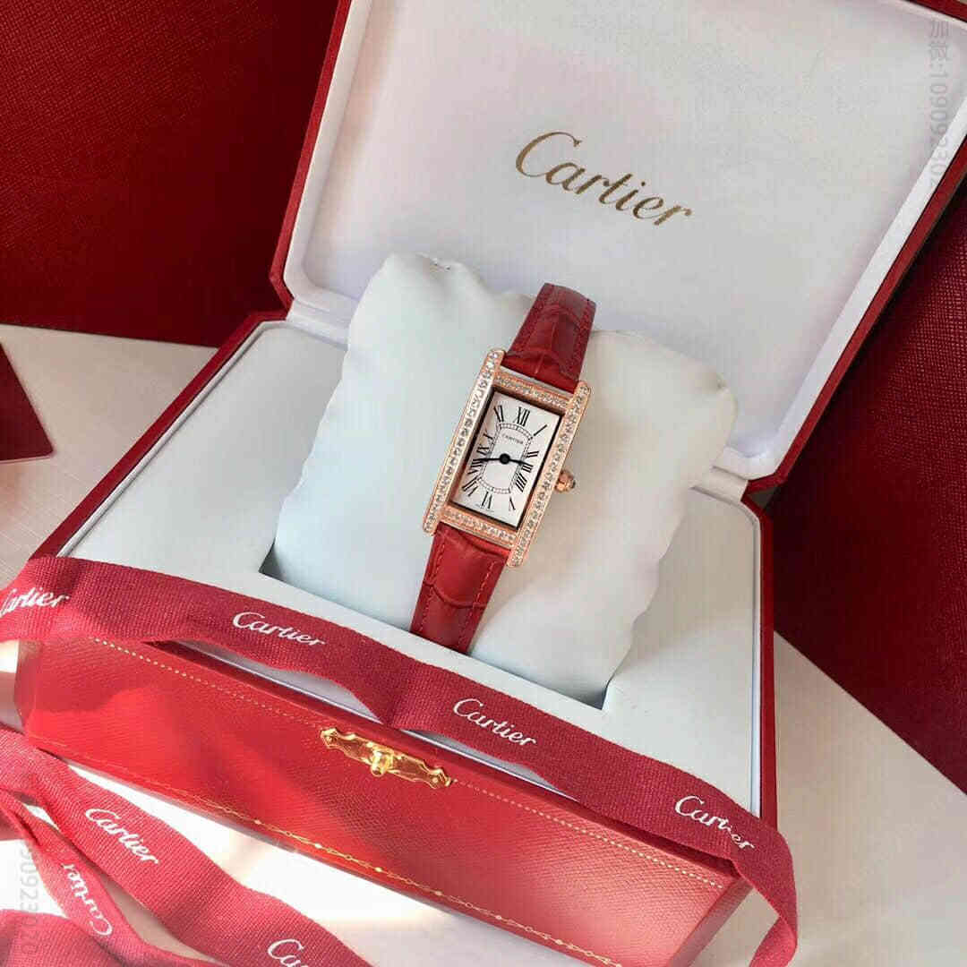 卡地亚Cartier —美国坦克TANK系列镶嵌奥地利水钻石英机芯腕表