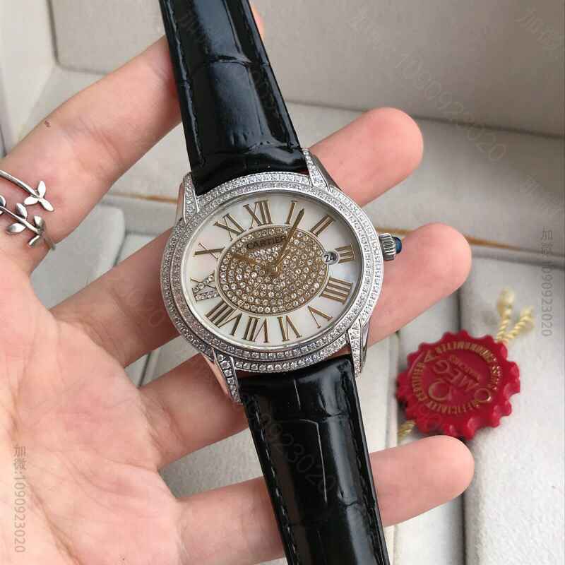 卡地亚-Cartier 休闲中性腕表 罗马三针带日历显示