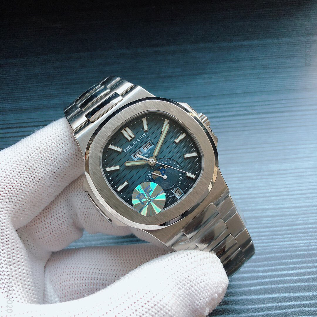 【PF】年末巨献，大器晚成‎，挑战市场所有‎版本。百达翡丽‎ -PATEK PHILPPE 运动‎优雅‎ 5711/1A-011 R40 鹦鹉螺年历月相‎腕表 5726系列